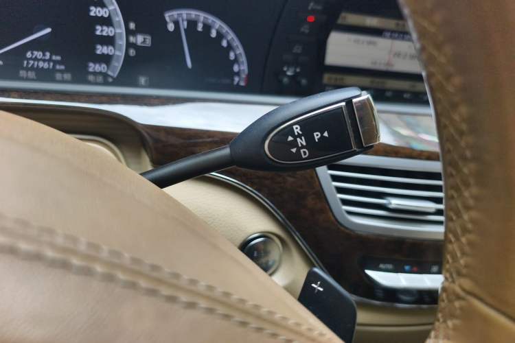Used Mercedes-Benz S-Class 2012 S 300 L Prestige Grand Edition Gear Lever