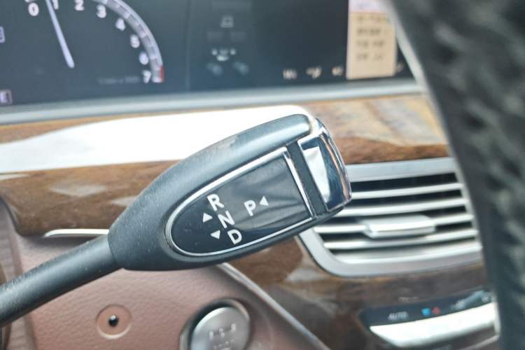 Used Mercedes-Benz S-Class 2012 S 300 L Prestige Grand Edition Gear Lever