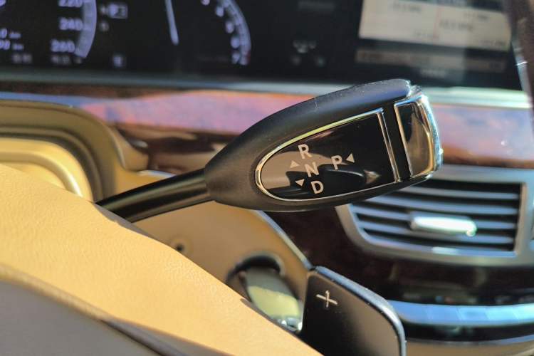 Used Mercedes-Benz S-Class 2012 S 350 L Grand Edition Gear Lever
