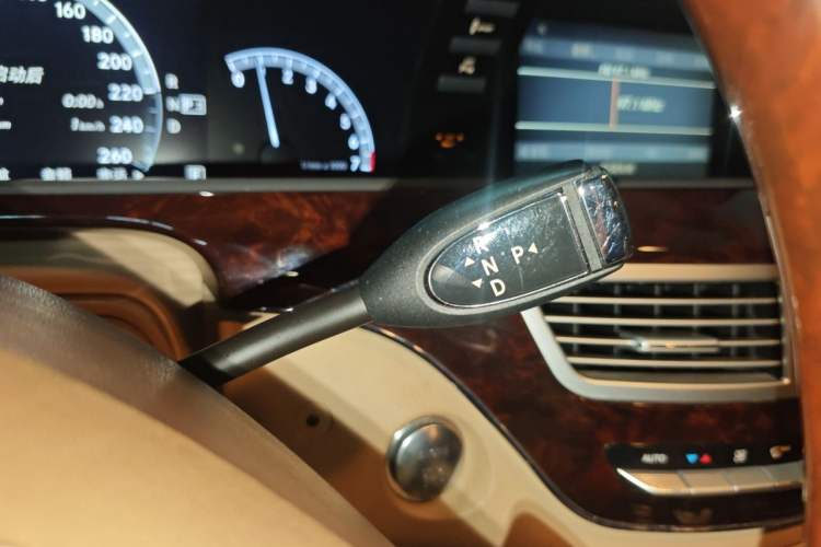 Used Mercedes-Benz S-Class 2012 S 300 L Luxury Grand Edition Gear Lever