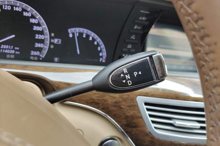 Used Mercedes-Benz S-Class 2012 S 300 L Business-Class Grand Edition Gear Lever