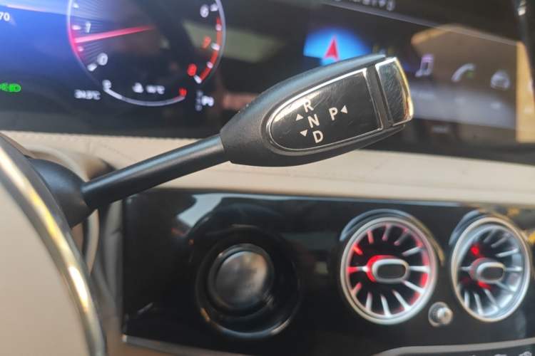 Used Mercedes-Benz S-Class 2012 S 300 L Business Standard Model Gear Lever