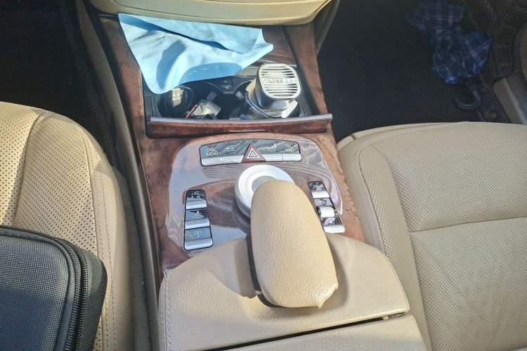 Used Mercedes-Benz S-Class 2012 S 400 L HYBRID Grand Edition Gear Lever