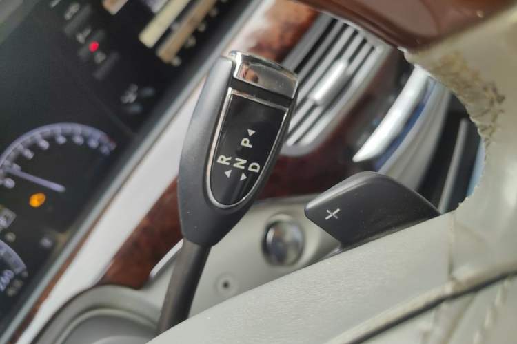 Used Mercedes-Benz S-Class 2012 S 350 L 4MATIC Grand Edition Gear Lever