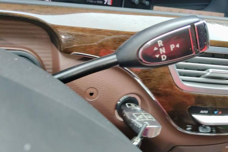 Used Mercedes-Benz S-Class 2012 S 300 L Business Standard Model Gear Lever