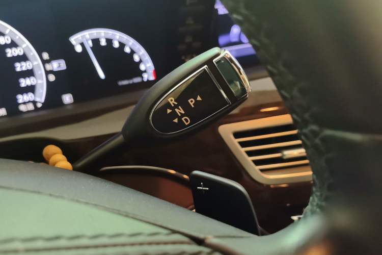 Used Mercedes-Benz S-Class 2012 S 300 L Prestige Grand Edition Gear Lever