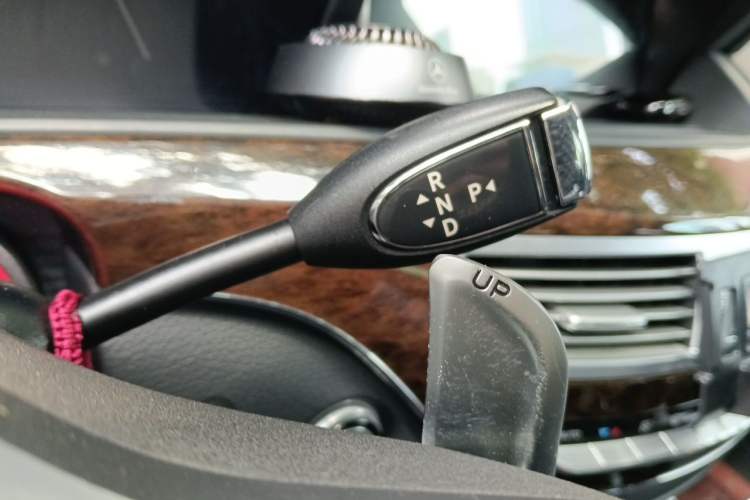 Used Mercedes-Benz S-Class 2012 S 300 L Business-Class Grand Edition Gear Lever