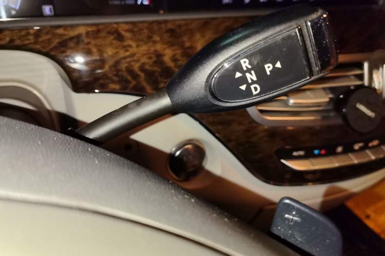 Used Mercedes-Benz S-Class 2012 S 300 L Prestige Grand Edition Gear Lever
