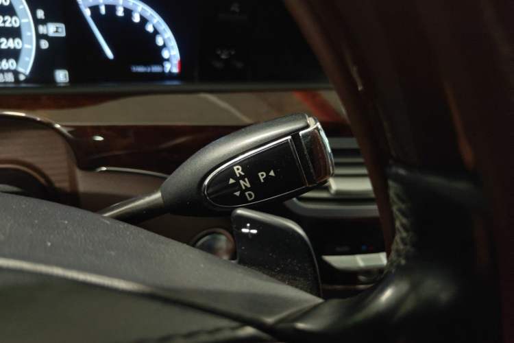 Used Mercedes-Benz S-Class 2012 S 350 L 4MATIC Grand Edition Gear Lever