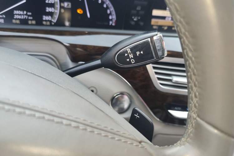Used Mercedes-Benz S-Class 2012 S 300 L Prestige Grand Edition Gear Lever