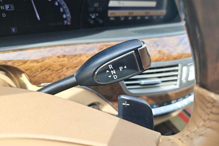 Used Mercedes-Benz S-Class 2012 S 300 L Luxury Grand Edition Gear Lever