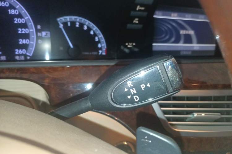 Used Mercedes-Benz S-Class 2012 S 350 L 4MATIC Grand Edition Gear Lever