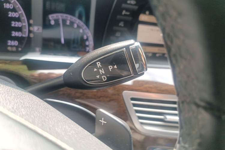 Used Mercedes-Benz S-Class 2012 S 300 L Business Standard Model Gear Lever