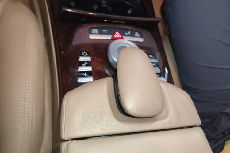Used Mercedes-Benz S-Class 2012 S 350 L Grand Edition Gear Lever