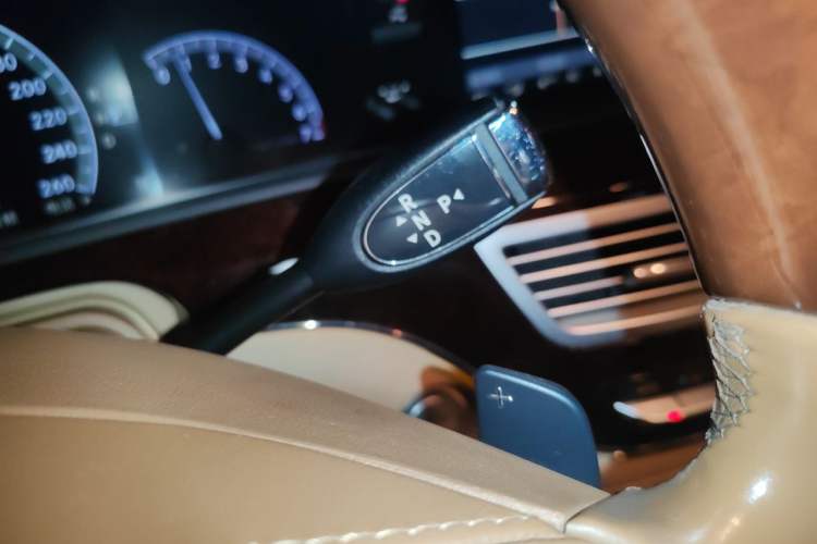 Used Mercedes-Benz S-Class 2012 S 350 L Grand Edition Gear Lever