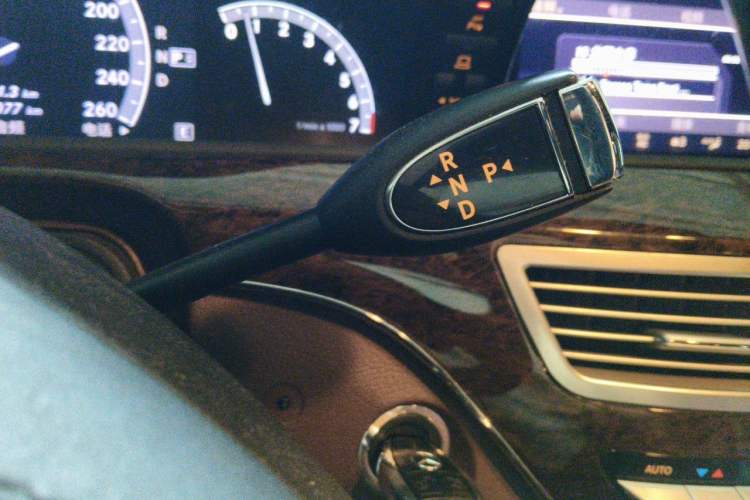 Used Mercedes-Benz S-Class 2012 S 300 L Business Standard Model Gear Lever