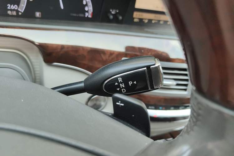 Used Mercedes-Benz S-Class 2012 S 300 L Luxury Grand Edition Gear Lever