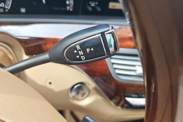 Used Mercedes-Benz S-Class 2012 S 300 L Luxury Grand Edition Gear Lever