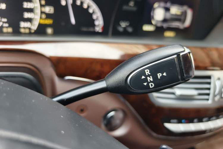 Used Mercedes-Benz S-Class 2012 S 400 L HYBRID Grand Edition Gear Lever