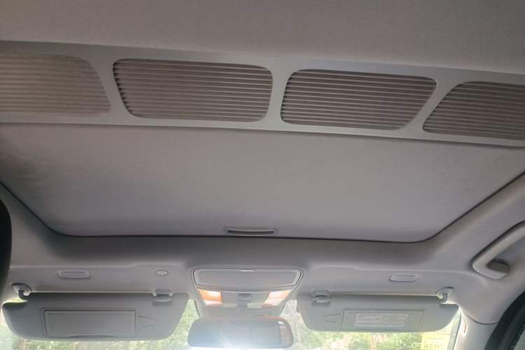 Used Mercedes-Benz S-Class 2012 S 300 L Business Standard Model Headliner