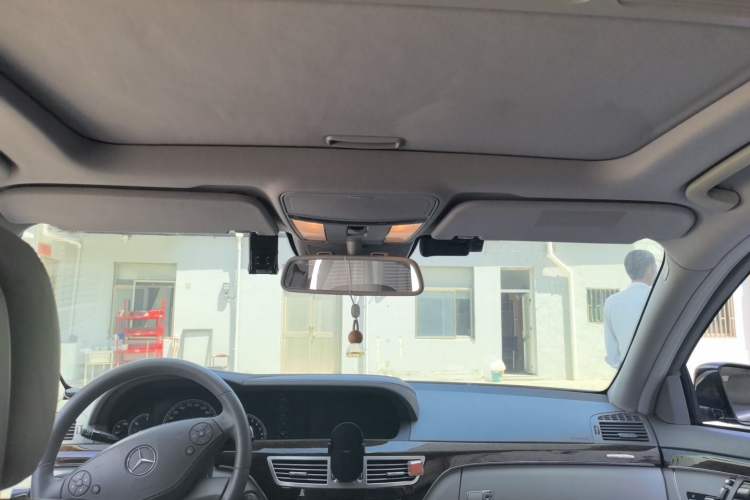 Used Mercedes-Benz S-Class 2012 S 300 L Business Standard Model Headliner