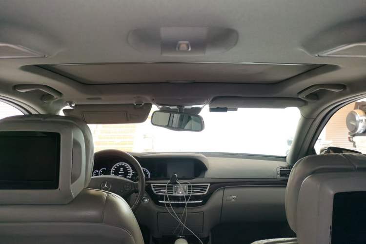 Used Mercedes-Benz S-Class 2012 S 300 L Business Standard Model Headliner