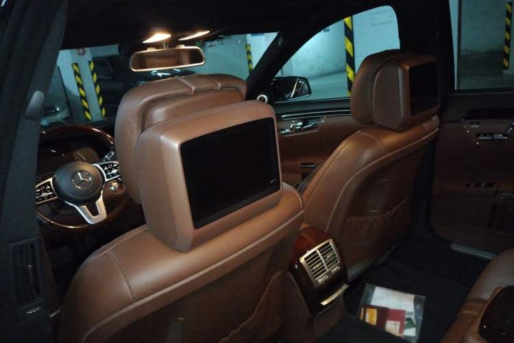 Used Mercedes-Benz S-Class 2012 S 300 L Luxury Grand Edition Headliner