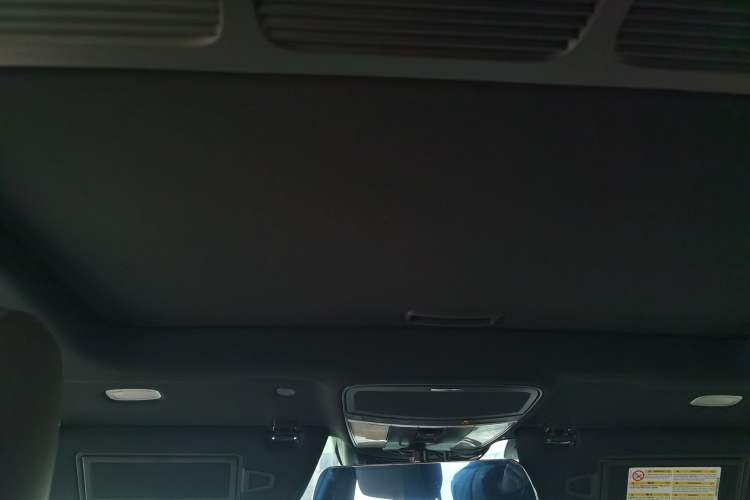 Used Mercedes-Benz S-Class 2012 S 300 L Business Standard Model Headliner