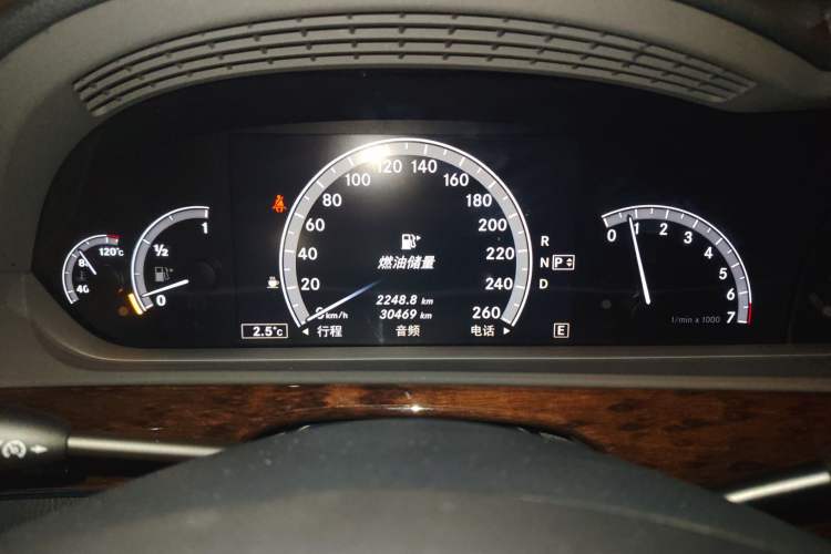 Used Mercedes-Benz S-Class 2012 S 300 L Business Standard Model Instrument Cluster