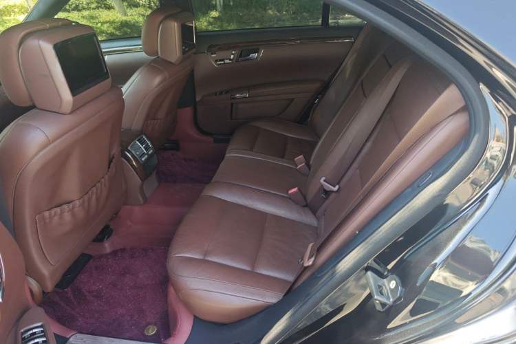 Used Mercedes-Benz S-Class 2012 S 300 L Business Standard Model Left Rear Seat