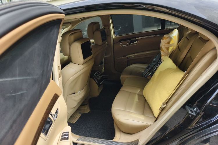 Used Mercedes-Benz S-Class 2012 S 300 L Prestige Grand Edition Left Rear Seat