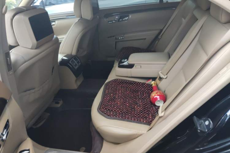 Used Mercedes-Benz S-Class 2012 S 300 L Business-Class Grand Edition Left Rear Seat