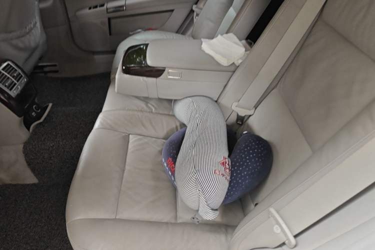 Used Mercedes-Benz S-Class 2012 S 300 L Business-Class Grand Edition Left Rear Seat