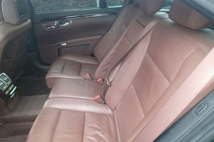 Used Mercedes-Benz S-Class 2012 S 300 L Luxury Grand Edition Left Rear Seat