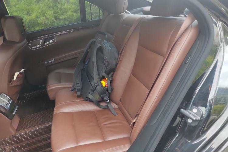 Used Mercedes-Benz S-Class 2012 S 300 L Prestige Grand Edition Left Rear Seat