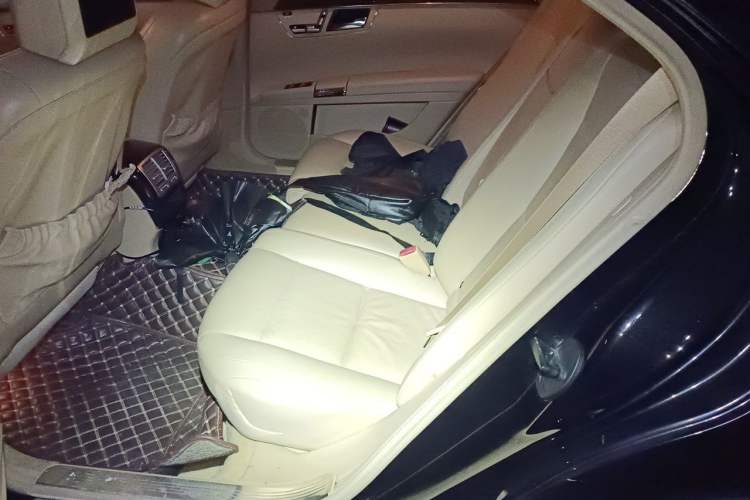 Used Mercedes-Benz S-Class 2012 S 300 L Business-Class Grand Edition Left Rear Seat