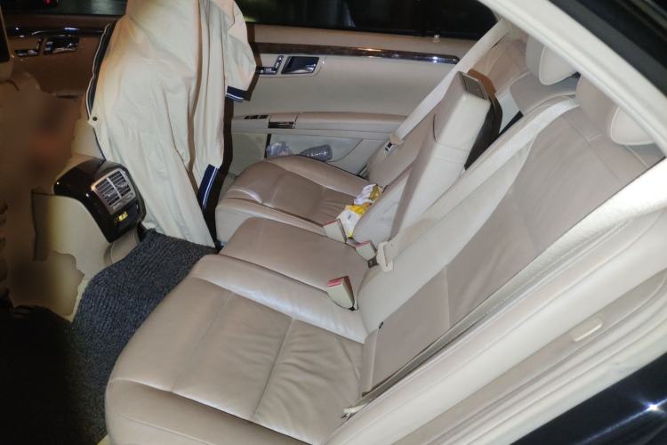 Used Mercedes-Benz S-Class 2012 S 300 L Business-Class Grand Edition Left Rear Seat