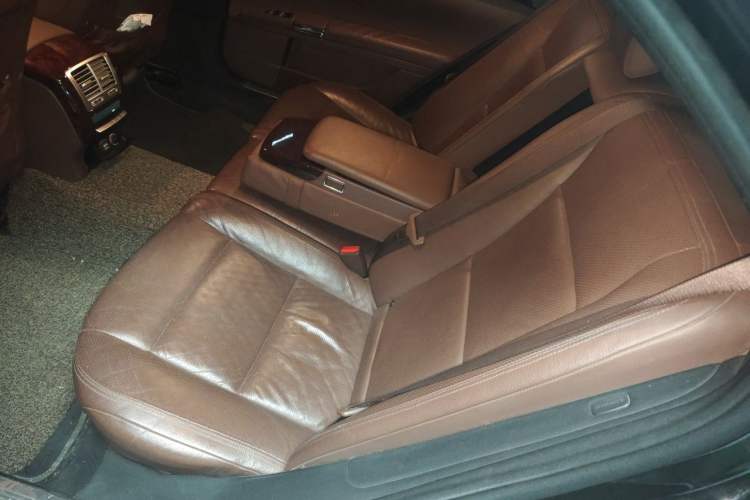 Used Mercedes-Benz S-Class 2012 S 300 L Luxury Grand Edition Left Rear Seat