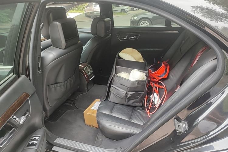 Used Mercedes-Benz S-Class 2012 S 300 L Prestige Grand Edition Left Rear Seat