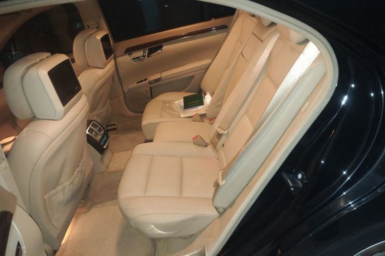 Used Mercedes-Benz S-Class 2012 S 300 L Prestige Grand Edition Left Rear Seat
