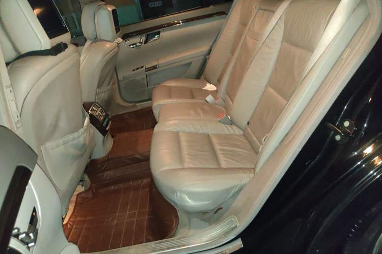 Used Mercedes-Benz S-Class 2012 S 300 L Prestige Grand Edition Left Rear Seat