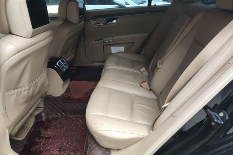 Used Mercedes-Benz S-Class 2012 S 300 L Prestige Grand Edition Left Rear Seat