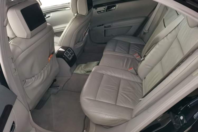 Used Mercedes-Benz S-Class 2012 S 300 L Business Standard Model Left Rear Seat