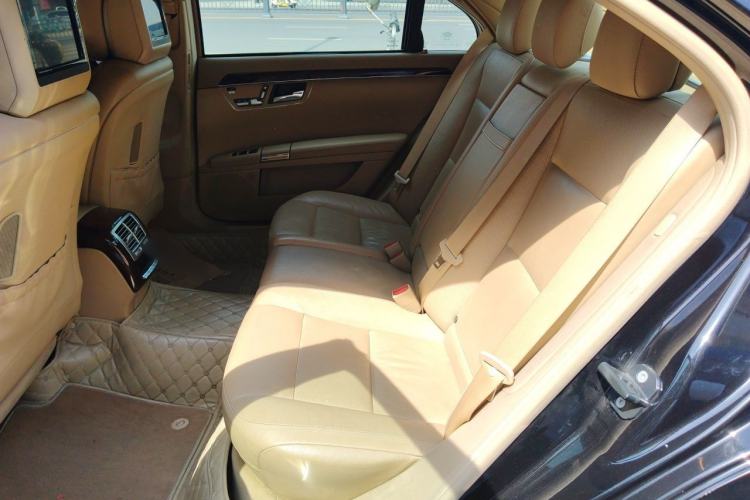 Used Mercedes-Benz S-Class 2012 S 300 L Luxury Grand Edition Left Rear Seat