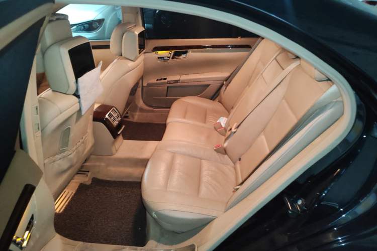 Used Mercedes-Benz S-Class 2012 S 350 L Grand Edition Left Rear Seat