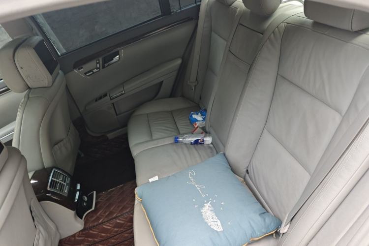 Used Mercedes-Benz S-Class 2012 S 300 L Prestige Grand Edition Left Rear Seat