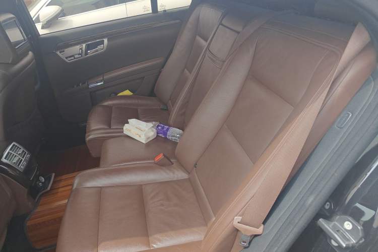 Used Mercedes-Benz S-Class 2012 S 300 L Business-Class Grand Edition Left Rear Seat