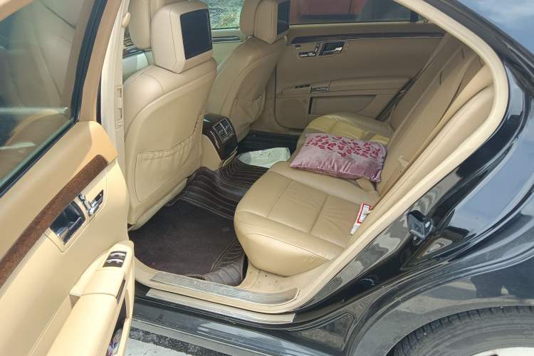 Used Mercedes-Benz S-Class 2012 S 300 L Business-Class Grand Edition Left Rear Seat