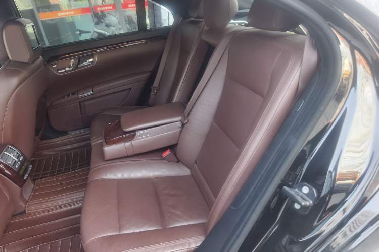 Used Mercedes-Benz S-Class 2012 S 400 L HYBRID Grand Edition Left Rear Seat