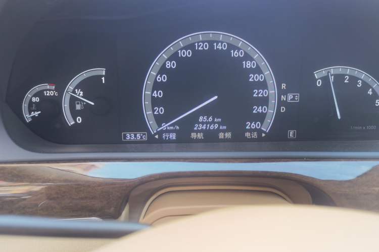 Used Mercedes-Benz S-Class 2012 S 300 L Prestige Grand Edition Odometer Close Up